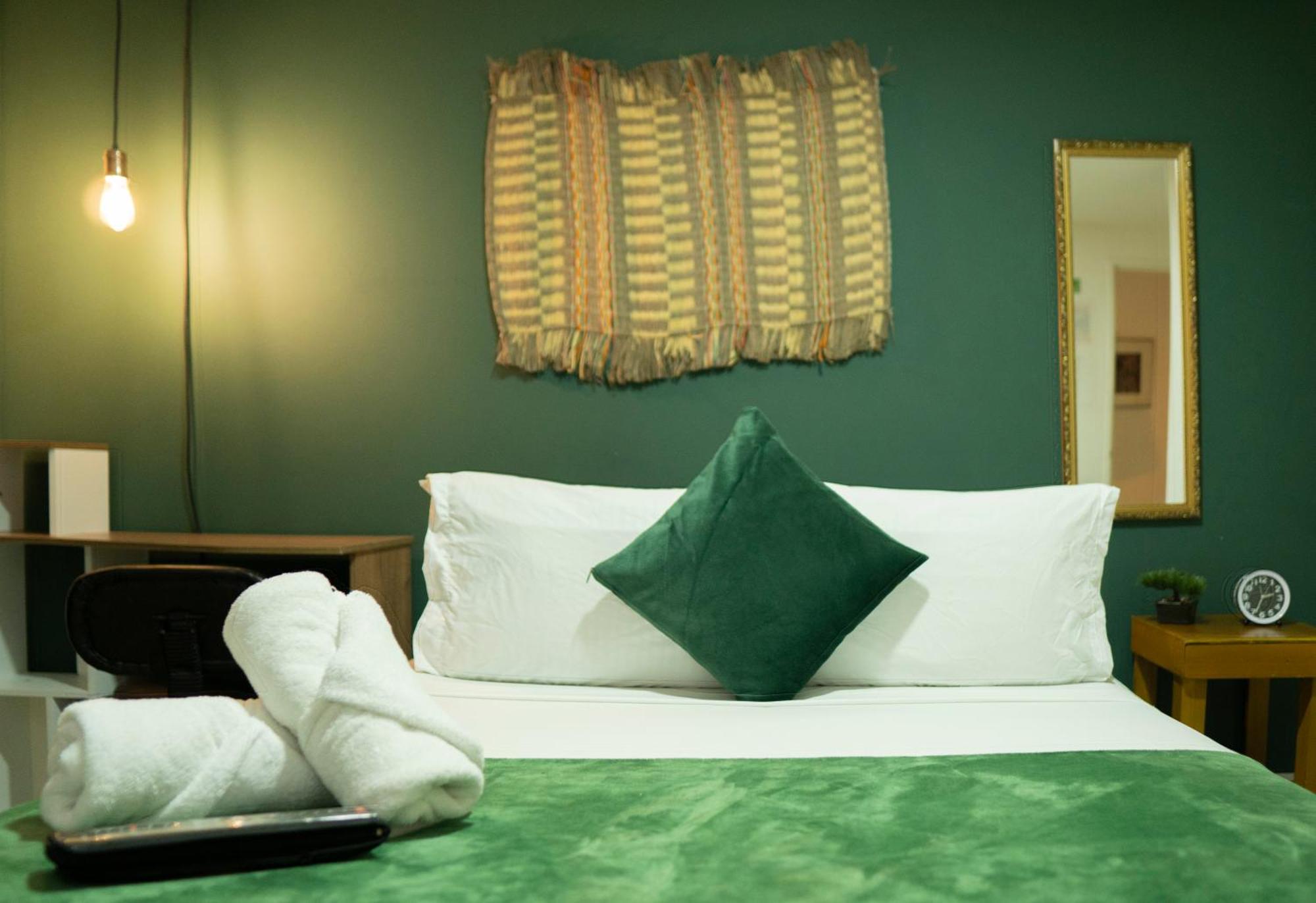 Africa House-Casa Hotel Laureles-La70 Медельїн Екстер'єр фото