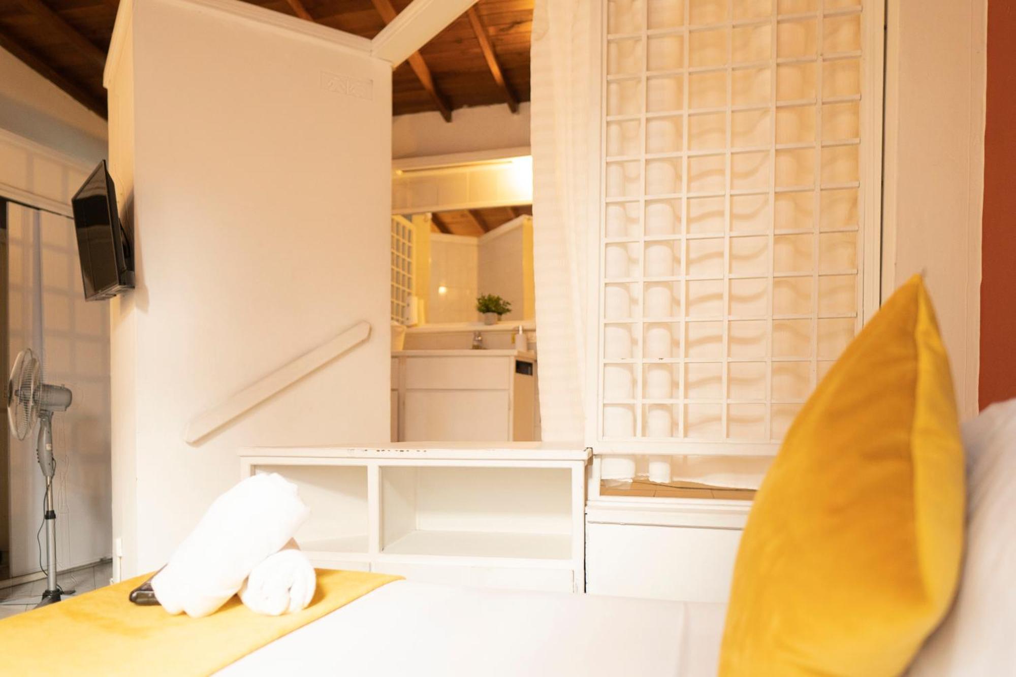Africa House-Casa Hotel Laureles-La70 Медельїн Екстер'єр фото