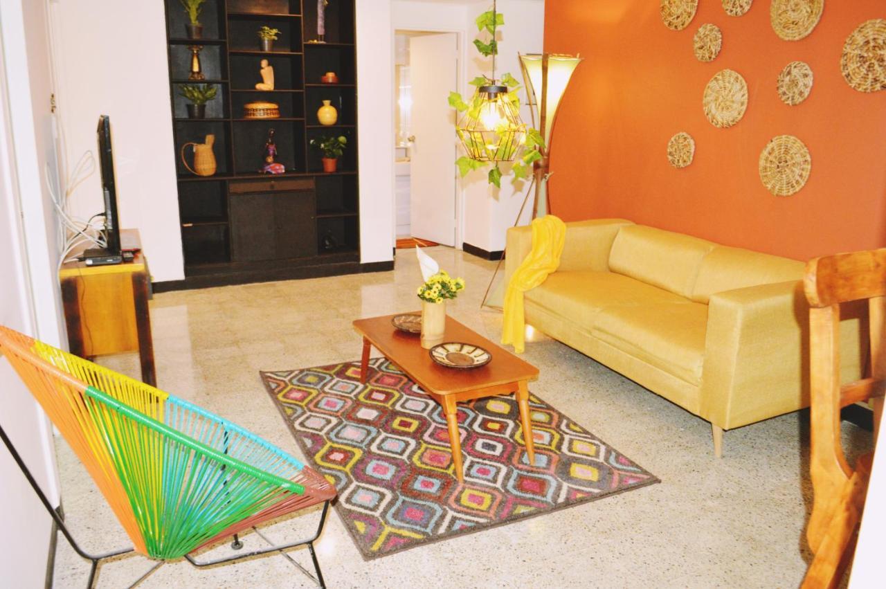 Africa House-Casa Hotel Laureles-La70 Медельїн Екстер'єр фото